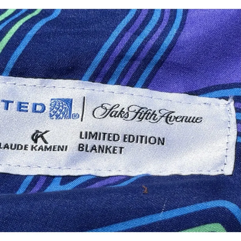 UNITED AIRLINES LIMITED EDITION PSYCHEDELIC BLANKET